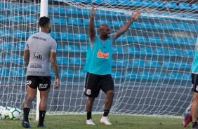 Vagner Love no treino do Corinthians em Fortaleza, para duelo contra o Cear