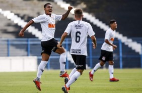 Du e Lucas Piton durante comemorao do gol contra o River-PI, pela Copa do Brasil Sub-20