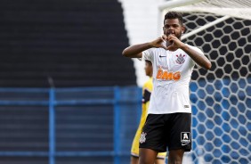 Nathan comemora seu gol contra o River-PI, pela Copa do Brasil Sub-20