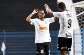 Vitinho e Nathan em jogo contra o River-PI, pela Copa do Brasil Sub-20