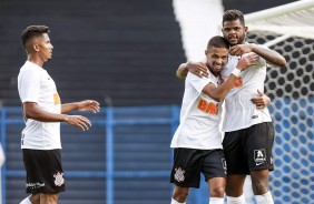 Vitinho e Nathan felizes com seus gols em cima do River-PI, pela Copa do Brasil Sub-20