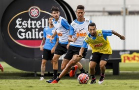 Araos, Richard e Clayson no treino deste sbado no CT Joaquim Grava