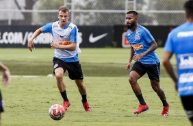 Carlos Augusto e Marquinhos no treino deste sábado no CT Joaquim Grava