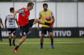 Carlos Augusto treina no CT para jogo contra o Oeste, pelo Paulistão
