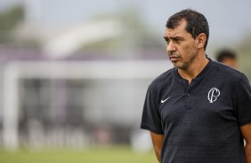 Fábio Carille comanda o treino do Timão para duelo contra Oeste