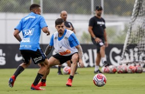Fagner no treino deste sábado no CT Joaquim Grava