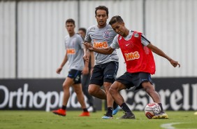 Jadson e Pedrinho treinam no CT Joaquim Grava para enfrentar o Oeste