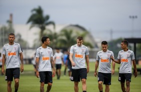 João Victor, Thiaguinho, Carlos Augusto, Ramiro e Pedrinho treina no CT Joaquim Grava