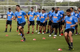 Jogadores treinam na manh deste sbado no CT Joaquim Grava