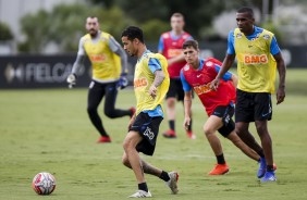 Thiaguinho, Vital e Marllon no treino deste sábado no CT Joaquim Grava