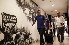 Fbio Carille e Emerson Sheik chegam  Arena Corinthians para duelo contra o Oeste