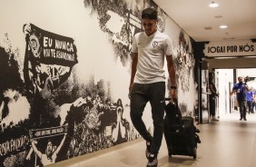Garoto Pedrinho chega à Arena Corinthians para duelo contra o Oeste, pelo Paulistão