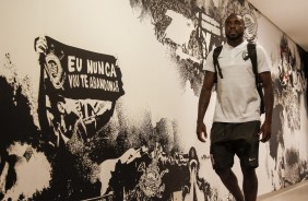 Zagueiro Manoel chega à Arena Corinthians para jogo contra o Oeste, pelo Paulistão 2019