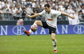 Boselli em ao na partida contra o Oeste