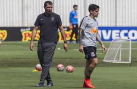 Carille e Fagner no treino da manh desta segunda-feira no CT