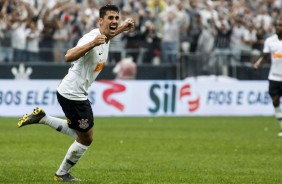 Danilo Avelar comemorando o gol da partida contra o Oeste, no Campeonato Paulista