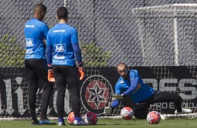 Walter e demais goleiros no treino de hoje no CT Joaquim Grava