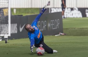 Walter treina na manh desta segunda-feira no CT