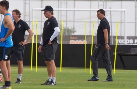 Comissão técnica comanda o último treino do elenco antes do jogo contra o Ituano