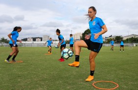 Giovanna Crivelari treina pelo Corinthians Futebol Feminino realiza treino nesta quarta-feira