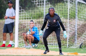 Goleira Tainá treina pelo Corinthians Futebol Feminino