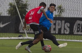 Cssio e Pedrinho no treino desta quinta-feira no CT Joaquim Grava