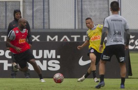 Jogadores no treino desta quinta-feira no CT Joaquim Grava