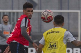 Junior Urso no treino desta quinta-feira no CT Joaquim Grava