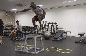 Vagner Love no treino desta quinta-feira no CT Joaquim Grava