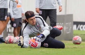 Goleiro Cássio no treinamento de hoje no CT Joaquim Grava