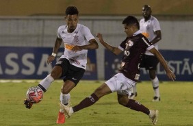 Jnior Urso no jogo contra a Ferroviria, pelo Campeonato Paulista, na Fonte Luminosa