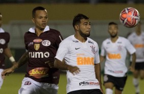 Meia Sornoza em partida contra a Ferroviária, na Fonte Luminosa, pelo Paulistão