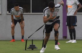 Atacante Gustavo já treina no CT após marcar o único gol do Corinthians contra a Ferroviária