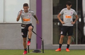 Gustavo Mosquito e ngelo Araos no treino desta segunda-feira no CT Joaquim Grava