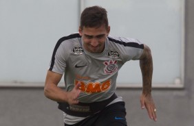 Mosquito treina no CT para duelo contra a Ferroviria, na Arena Corinthians