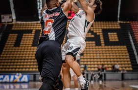 Gustavinho durante o jogo contra o Vasco pelo Novo Basquete Brasil