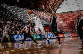 Parodi durante o jogo contra o Vasco pelo Novo Basquete Brasil