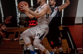 Em partida equilibrada, basquete do Corinthians supera Vasco pelo NBB