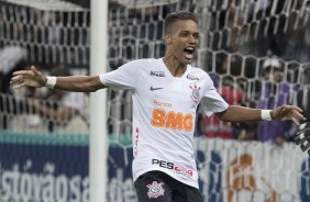 Pedrinho anotou o último pênalti e classificou o Corinthians para semifinal do Paulistão