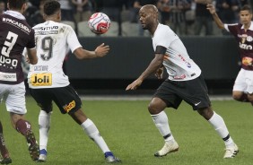 Vagner Love foi titular diante a Ferroviria, na Arena Corinthians, pelo Paulisto