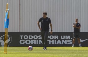 Fbio Carille no treinamento de hoje no CT Joaquim Grava