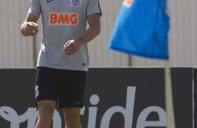 Danilo Avelar no treino de hoje no CT Joaquim Grava