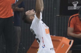 Clayson marcou o segundo gol do Corinthians contra o Santos