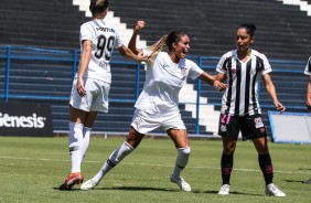 Gabi Nunes marcou o terceiro gol do Corinthians na partida