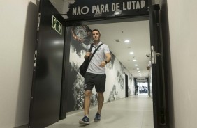 Mauro Boselli a caminho do vestiário da Arena antes do clássico