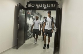 Richard e Vagner Love nos corredores da Arena Corinthians