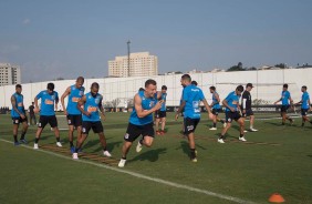 Jogadores do Corinthians treinaram nesta tera-feira