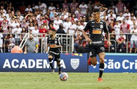 Clayson e Richard na partida contra o So Paulo, pelo Paulisto 2019