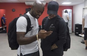 Vagner Love no vestirio antes do jogo contra o So Paulo, no Morumbi