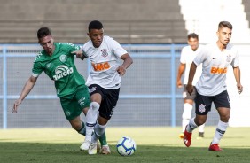 Bilu e Oya no jogo contra a Chapecoense, pela Copa do Brasil Sub-20
